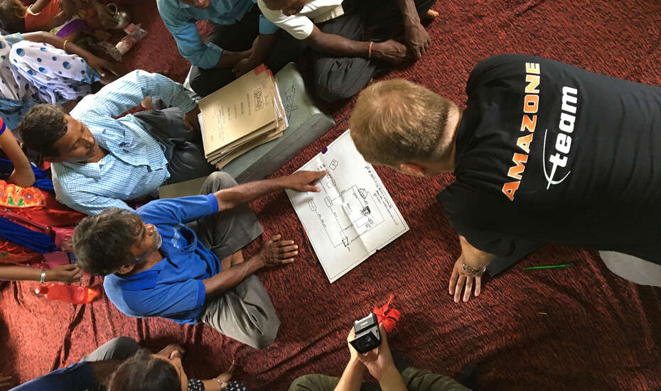 "Unter welchen Bedingungen die Bauern hier wirklich arbeiten – das konnten wir uns in Deutschland einfach nicht vorstellen." "Unter welchen Bedingungen die Bauern hier wirklich arbeiten – das konnten wir uns in Deutschland einfach nicht vorstellen."