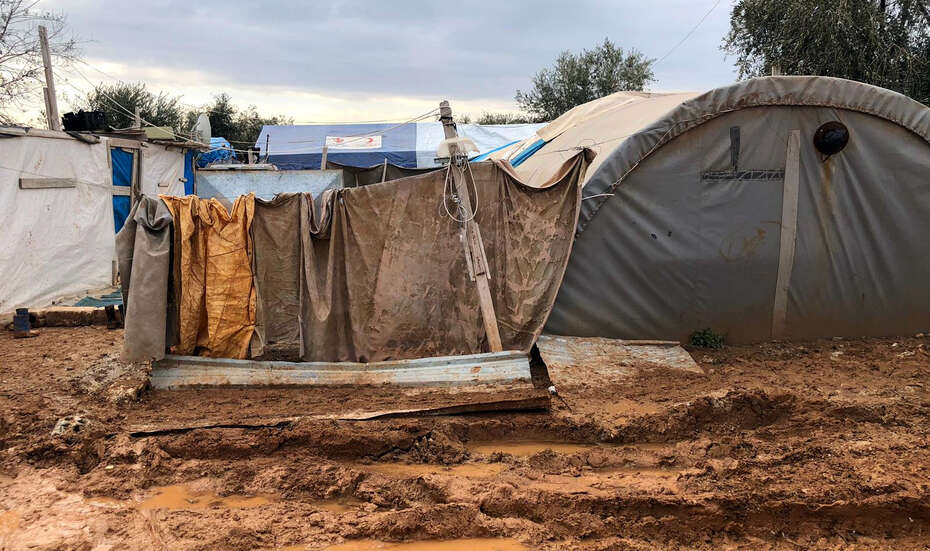 Schlammige Wege im Flüchtlingscamp in Azaz, Syrien.
