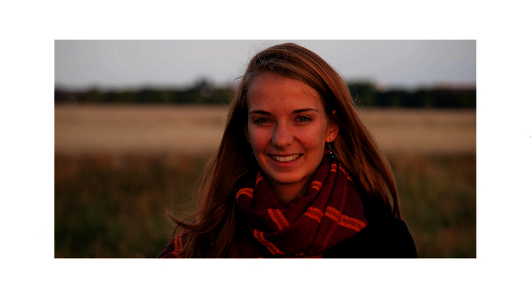 2017-alexandra-singpiel.png Alexandra Singpiel