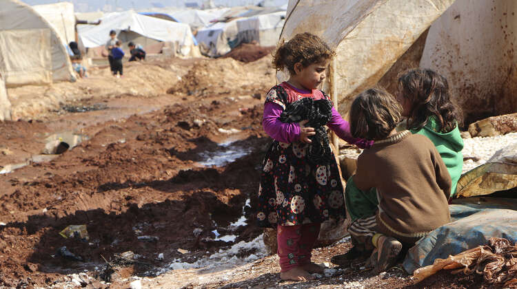 2019-3h1a1506-retusche-kinder-fluechtlinge-camp-syrien.jpg Kinder in einem Flüchtlingscamp in Syrien.