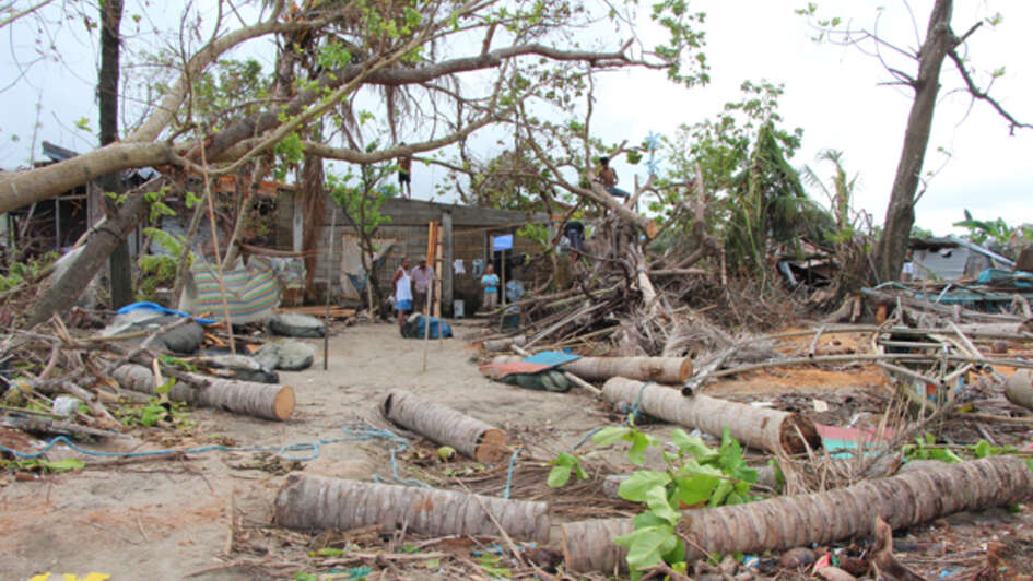Zerstörte Häuser nach dem Taifun Hayan.
