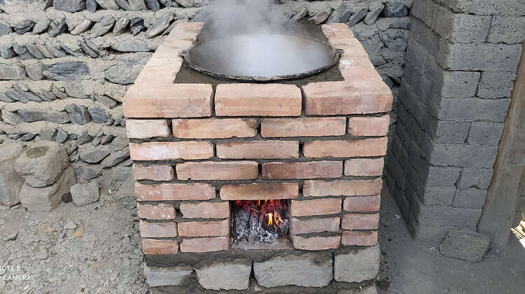 Effizientere Öfen brauchen weniger Brennstoff und schonen so die Umwelt, Tadschikistan 2021.