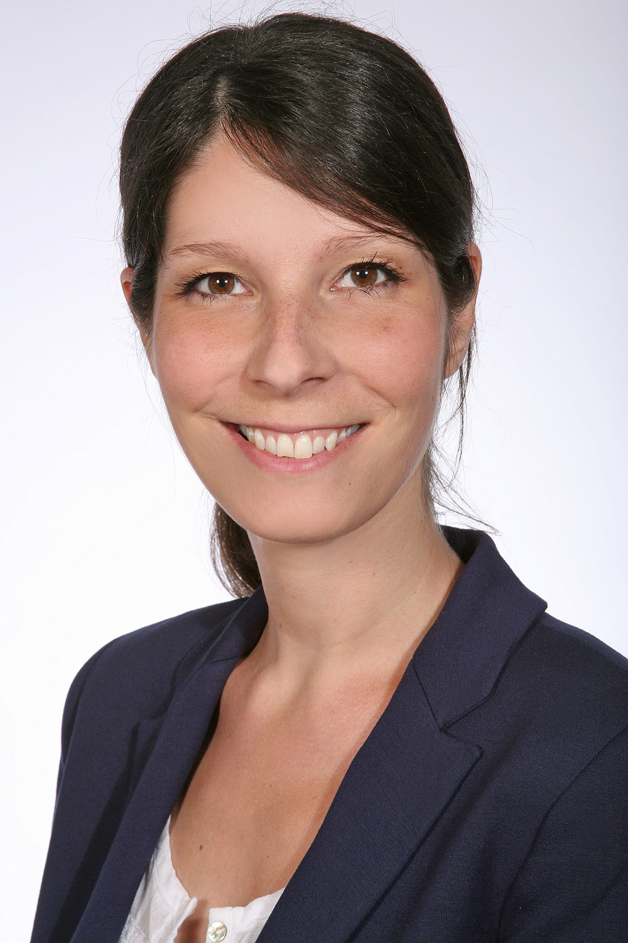 Porträt: Iris Aulenbach, Team Engagement & Online Marketing.