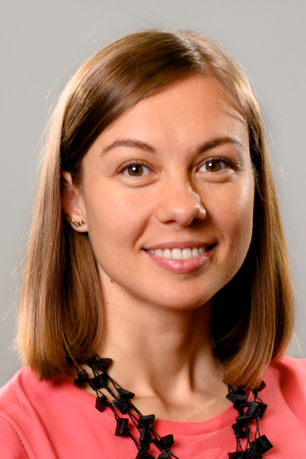 Portrait Gabriela Iacobuta, DIE.