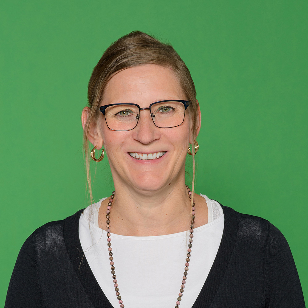 Porträtbild von Ivonne Dörrer