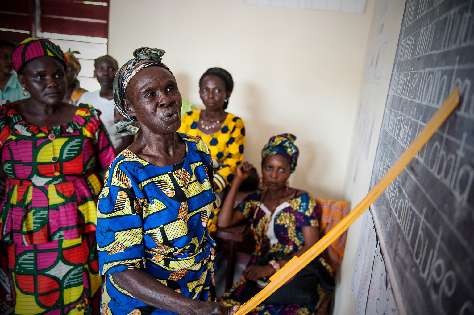 Alphabetisierungskurs für Frauen in der Zentralafrikanischen Republik