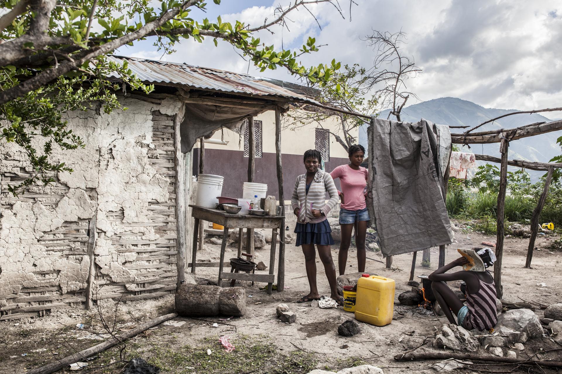 Zerstörte Häuser und Trümmer