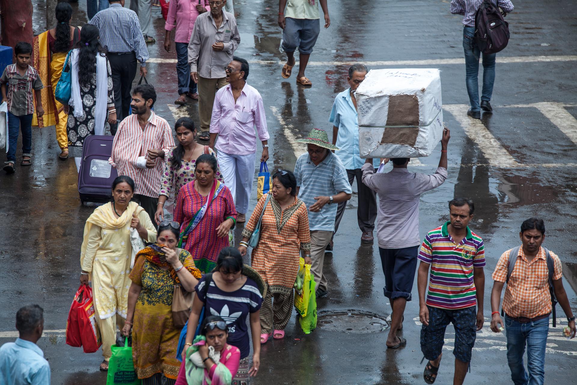 Bevölkerungswachstum. Bild: Menschen in einer indischen Stadt