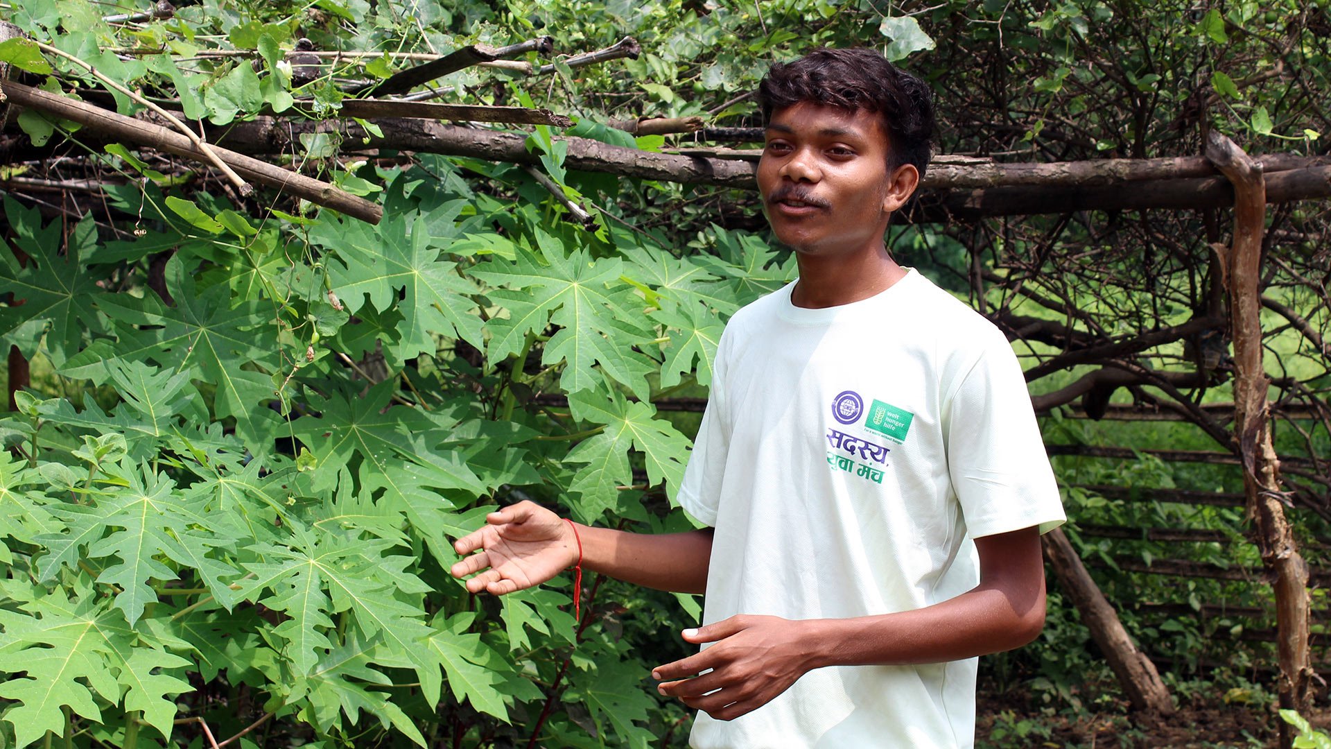 Der 18-jährige Mukesh im Dorf Burudih in Jharkhand, Indien.