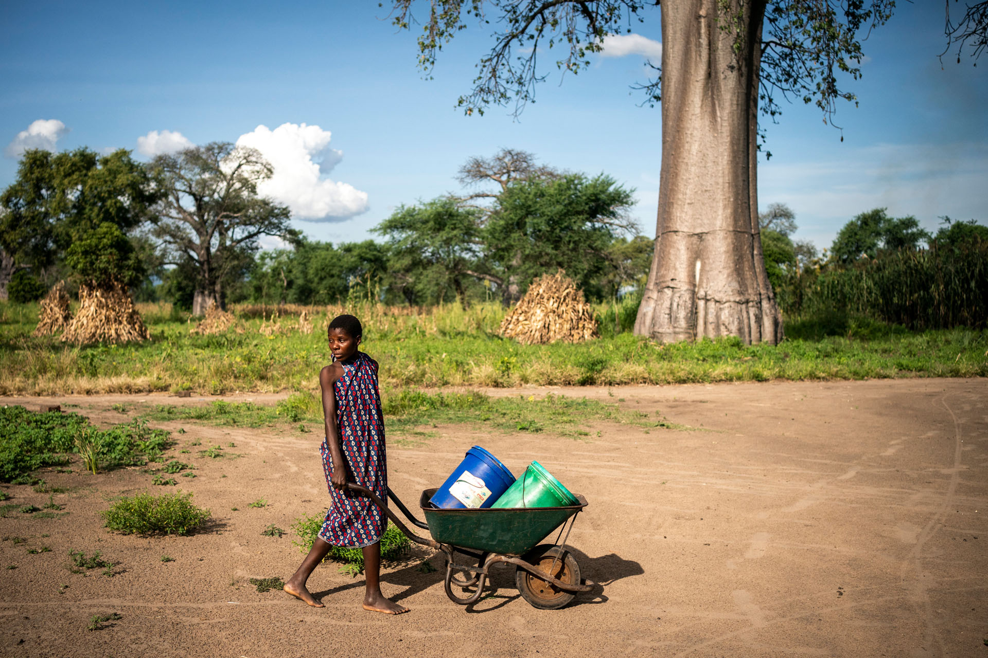 SDG Halbzeitbilanz: Weltgemeinschaft verpflichtet sich Nachhaltigkeitszielen. Dazu gehört unter anderem der Zugang zu sauberem Trinkwasser für alle Menschen.