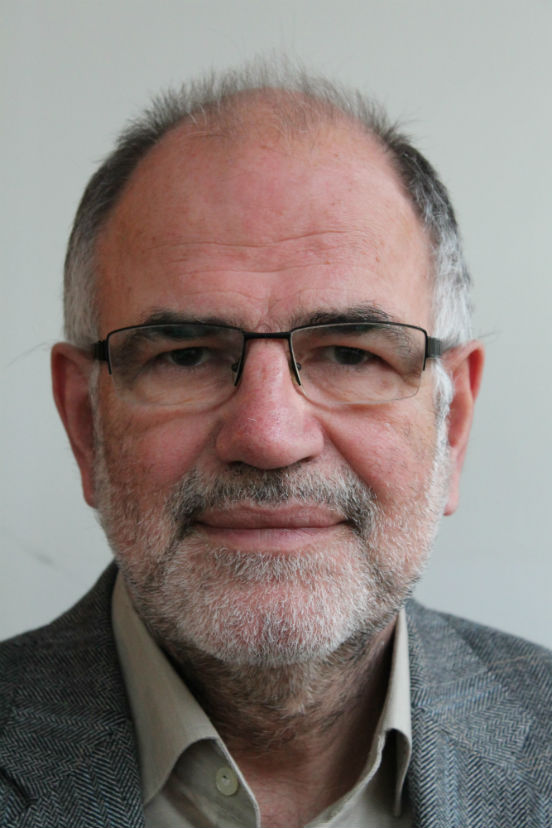 Portrait-Foto von Alan Matthews.