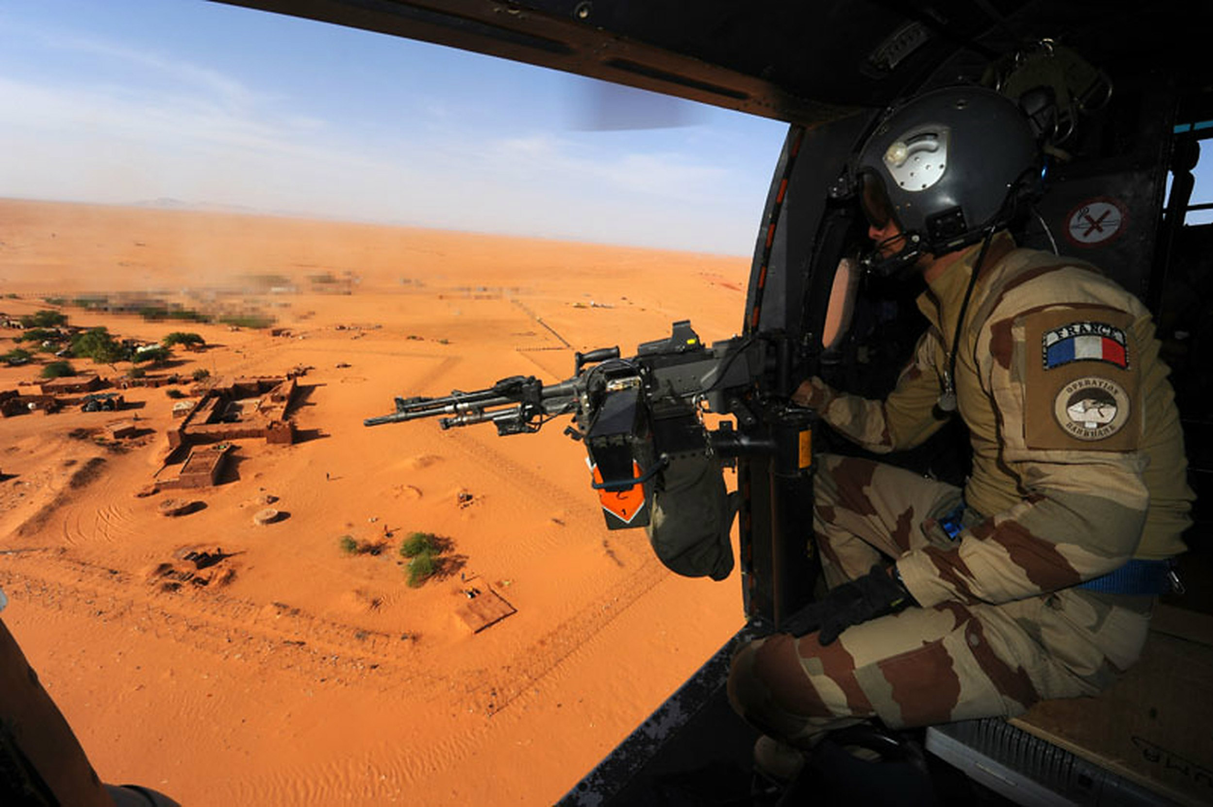 Blick aus dem Helikopter auf Madama im Norden von Niger.